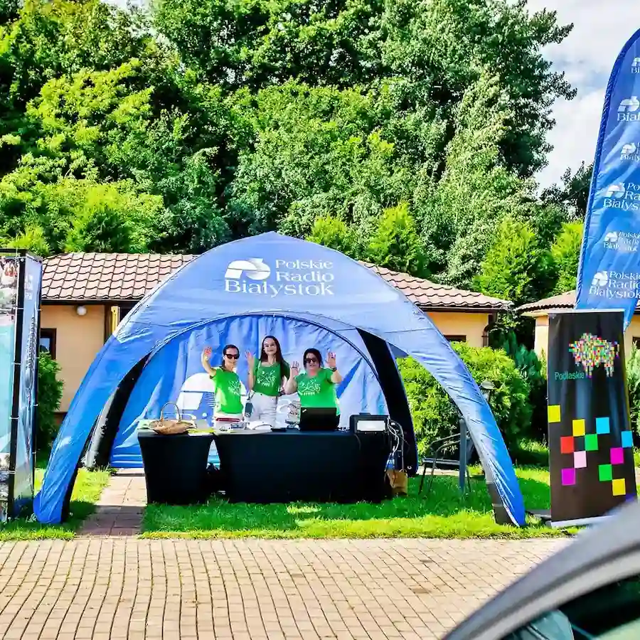 realizacja dla radia białystok namiot reklamowy dmuchany igloo (1)