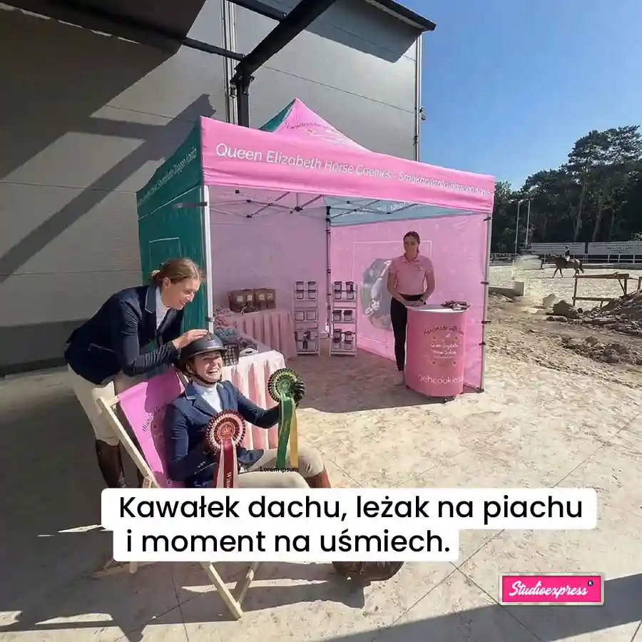 Różowy namiot reklamowy Orient Express 3x3 z nadrukiem dla Queen Elizabeth Horse Cookies na zawodach jeździeckich